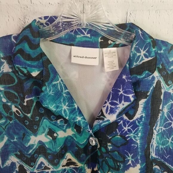 Alfred Dunner Short Sleeve Button Shirt.Size 12. - Picture 2 of 10